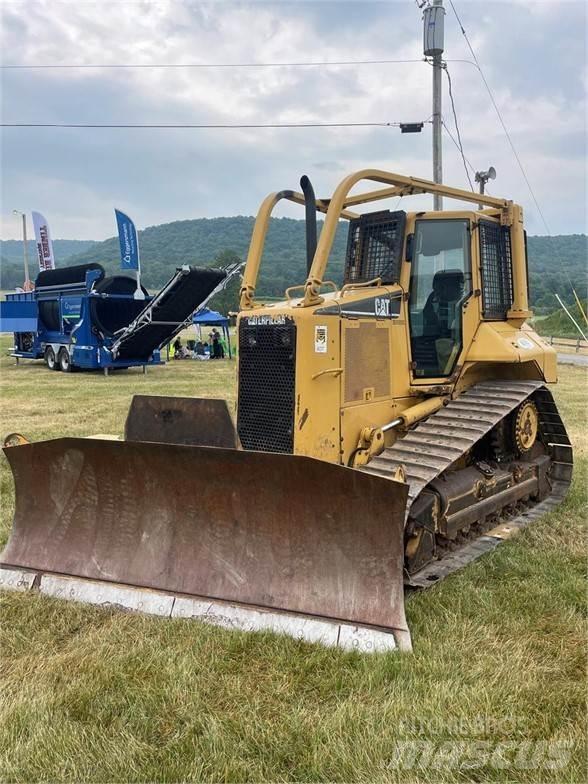CAT D5N Vikšriniai buldozeriai