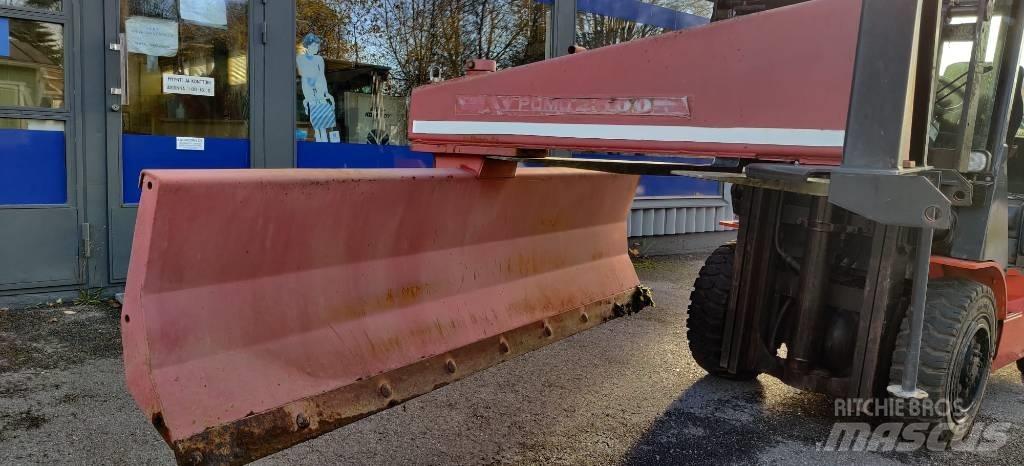 Pomo 2500 Kelių valytuvai