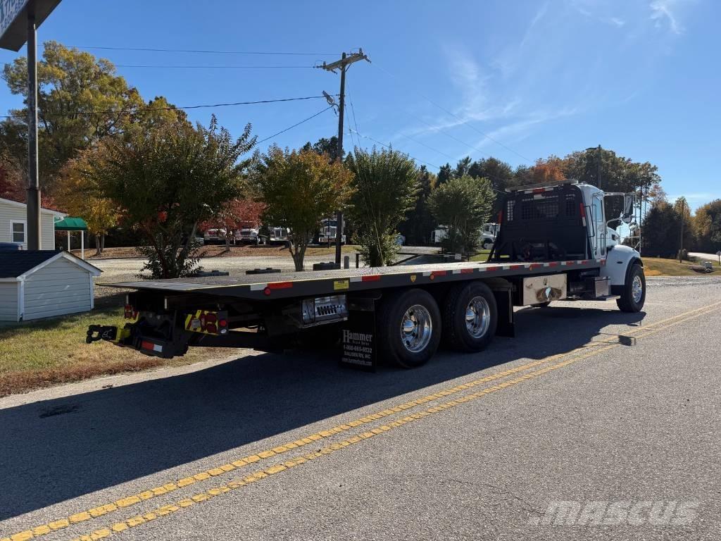 Peterbilt 348 Pagalbos kelyje automobiliai