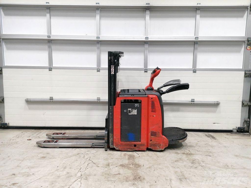 Linde D12AP Rankiniai vėžimėliai