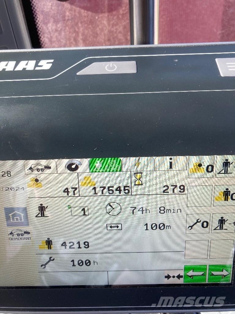 CLAAS Quadrant 4000 Stačiakampių ryšulių presai