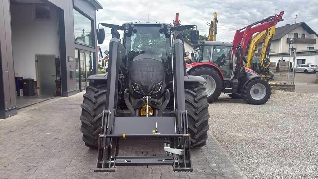 Valtra N175 Traktoriai
