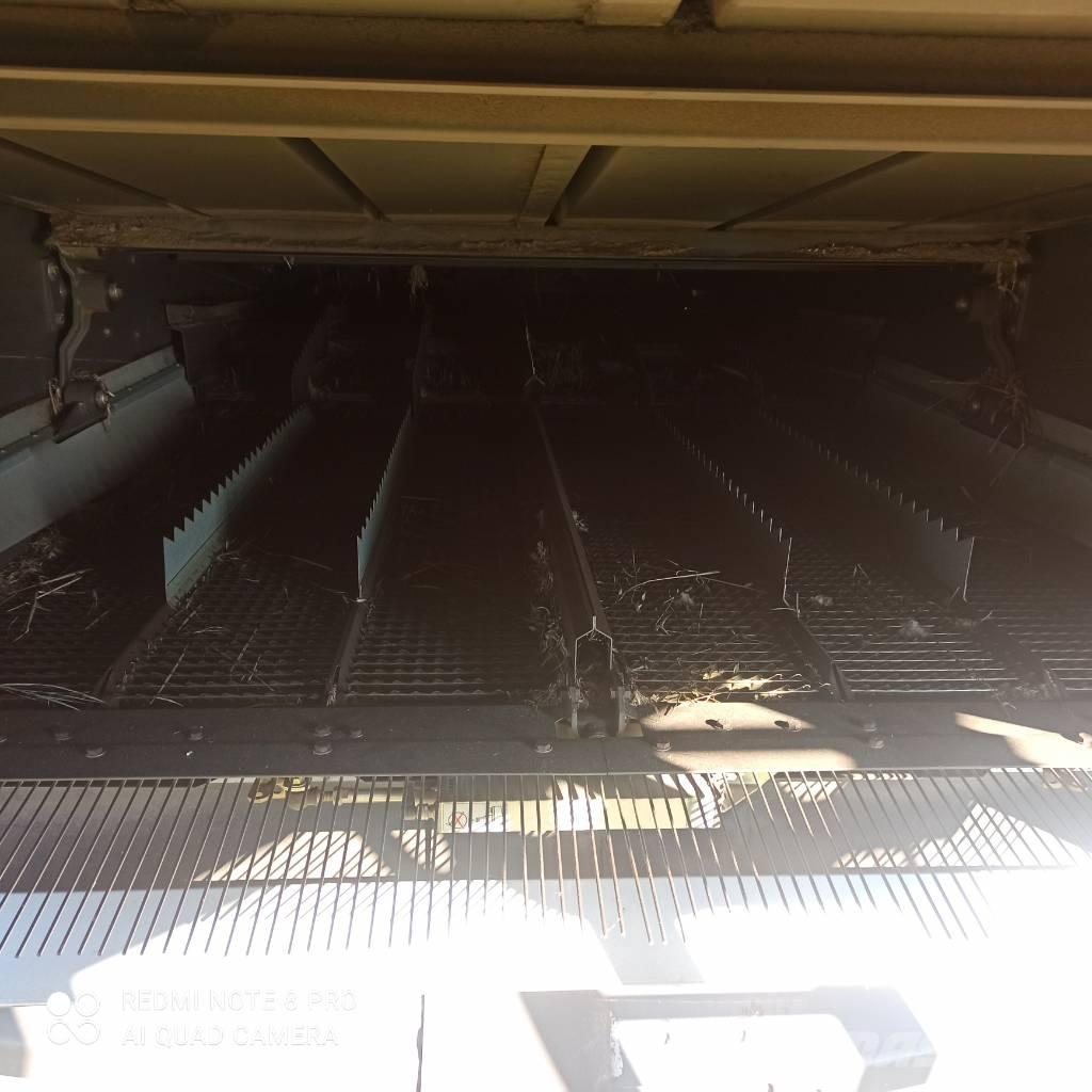 CLAAS Lexion 560 Derliaus nuėmimo kombainai