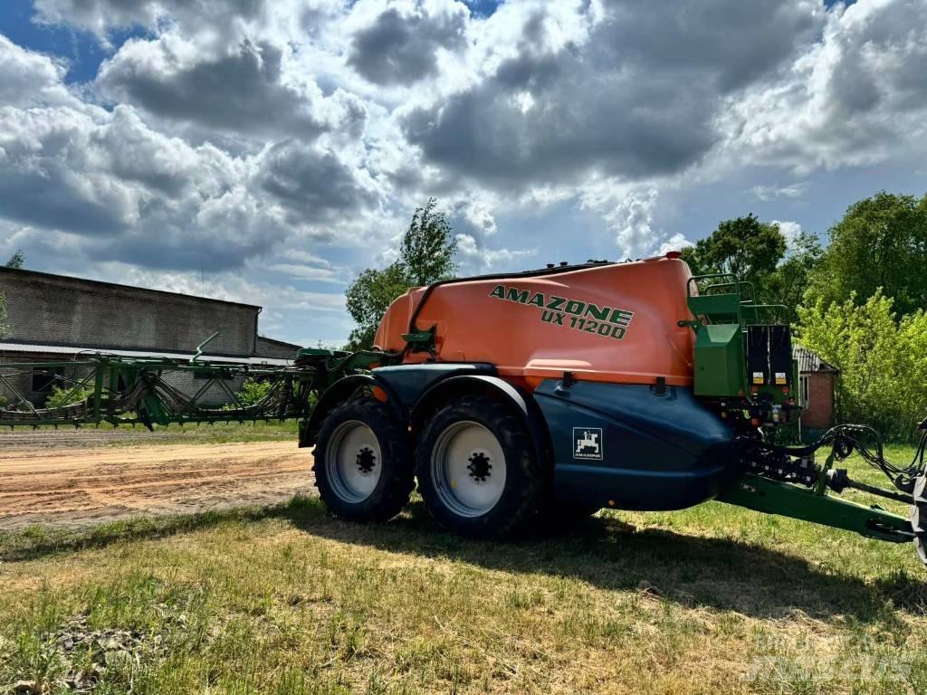 Amazone UX 11200 Prikabinami purkštuvai