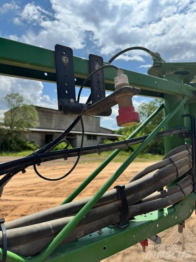 Amazone UX 11200 Prikabinami purkštuvai