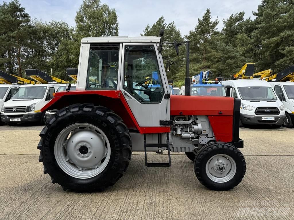 Massey Ferguson 690 Traktoriai