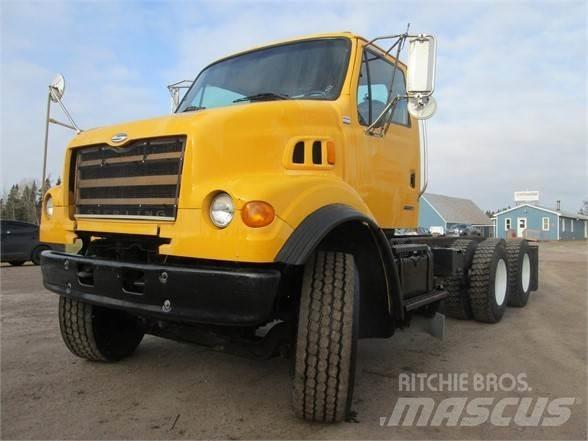 Sterling L7500 Važiuoklė su kabina