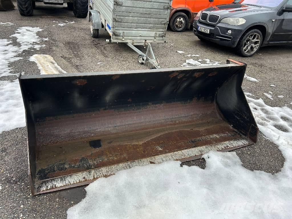 Manitou MRT 3050 Teleskopiniai krautuvai