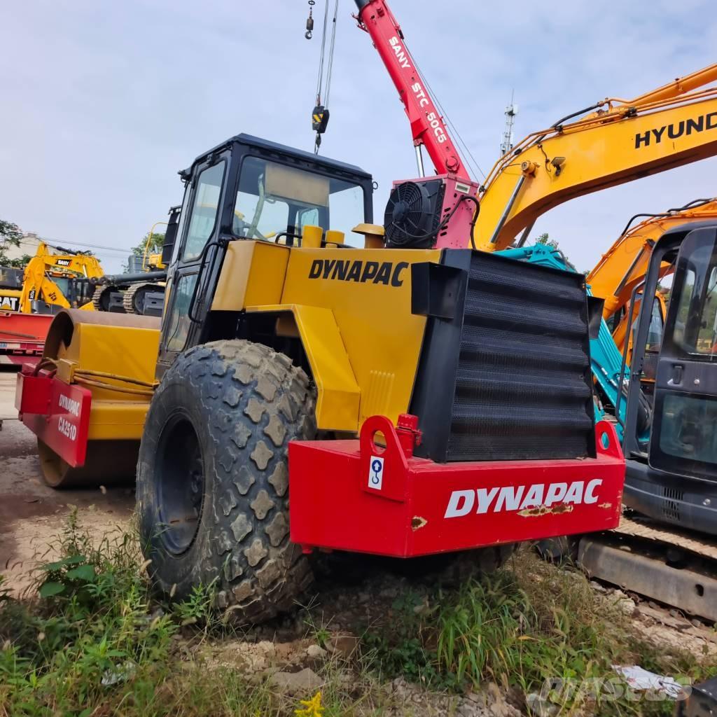 Dynapac CA 251 D Vikšriniai ekskavatoriai