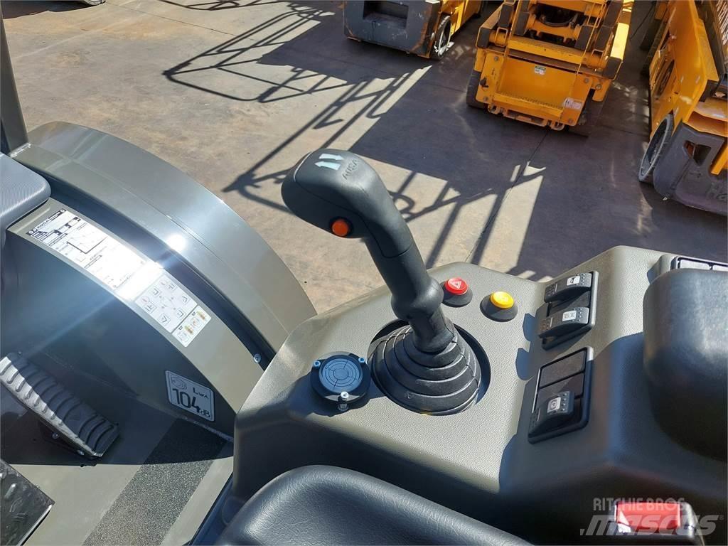 Ausa C201 Hx4 Visureigiai krautuvai