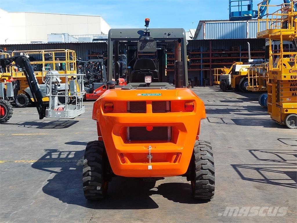 Ausa C201 Hx4 Visureigiai krautuvai