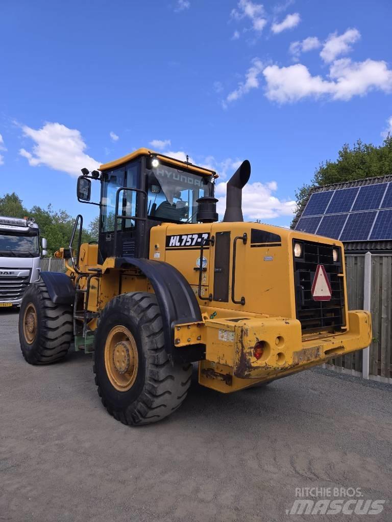 Hyundai HL 757-7 Naudoti ratiniai krautuvai