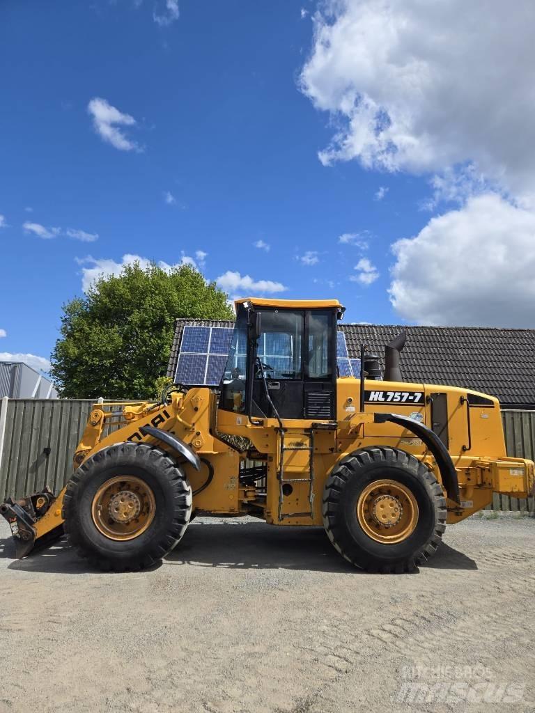 Hyundai HL 757-7 Naudoti ratiniai krautuvai
