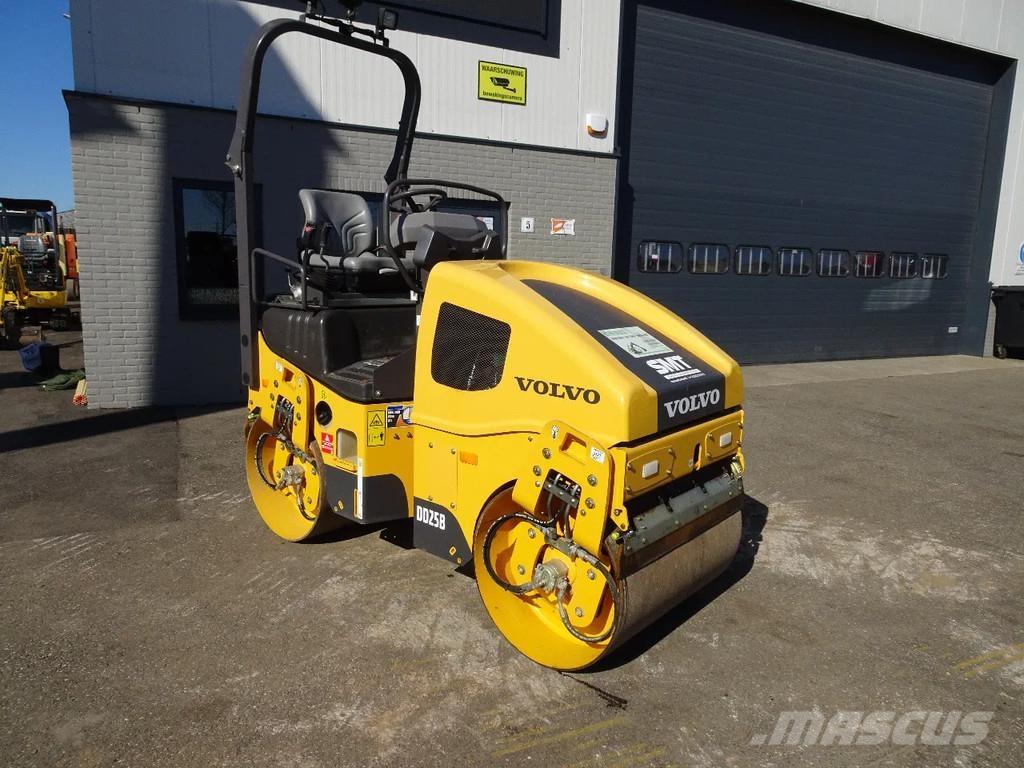 Volvo DD25P Porinių būgnų volai