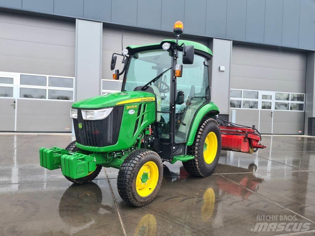 John Deere 3039R Traktoriai