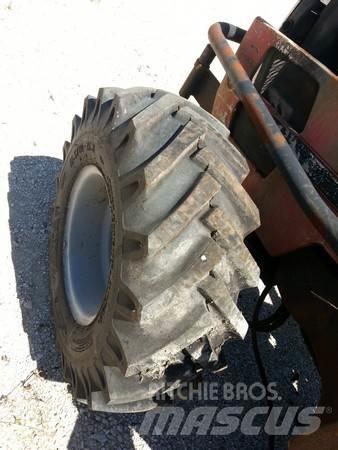 Pneus 11.5-15.3 Padangos, ratai ir ratlankiai