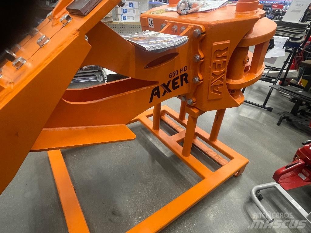 Axer 650 Kranai ir krautuvai