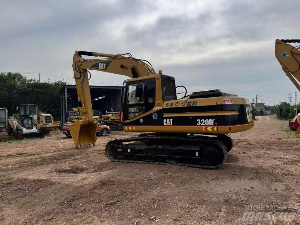 CAT 320 B L Vikšriniai ekskavatoriai