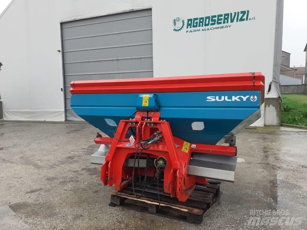 Sulky DPX 194 N. 266 Mineralinių trąšų barstytuvai