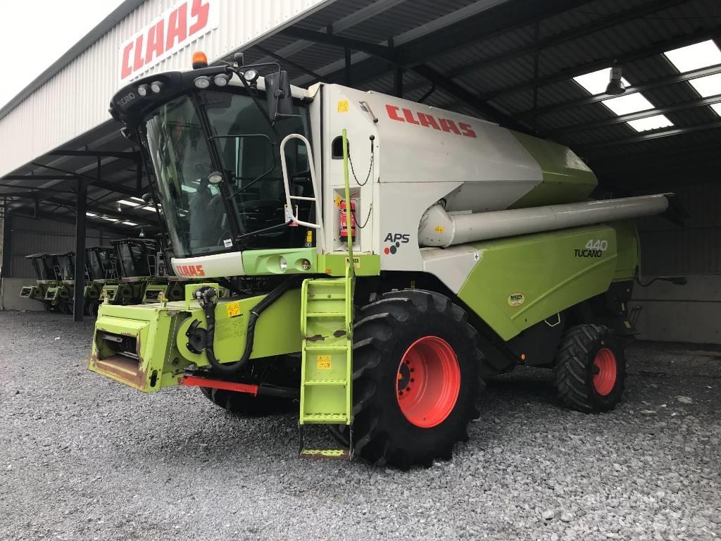 CLAAS Tucano 440 Derliaus nuėmimo kombainai