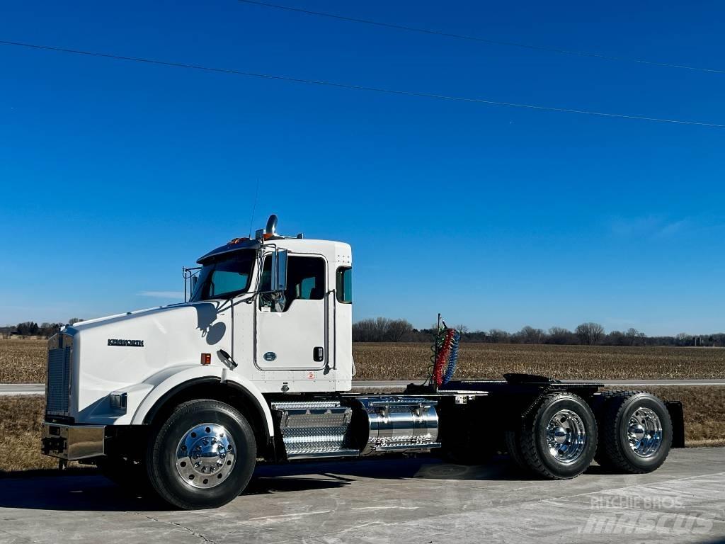 Kenworth T 800 Naudoti vilkikai