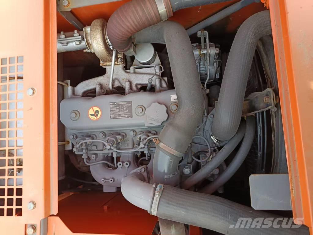 Hitachi ZX 135 Vikšriniai ekskavatoriai