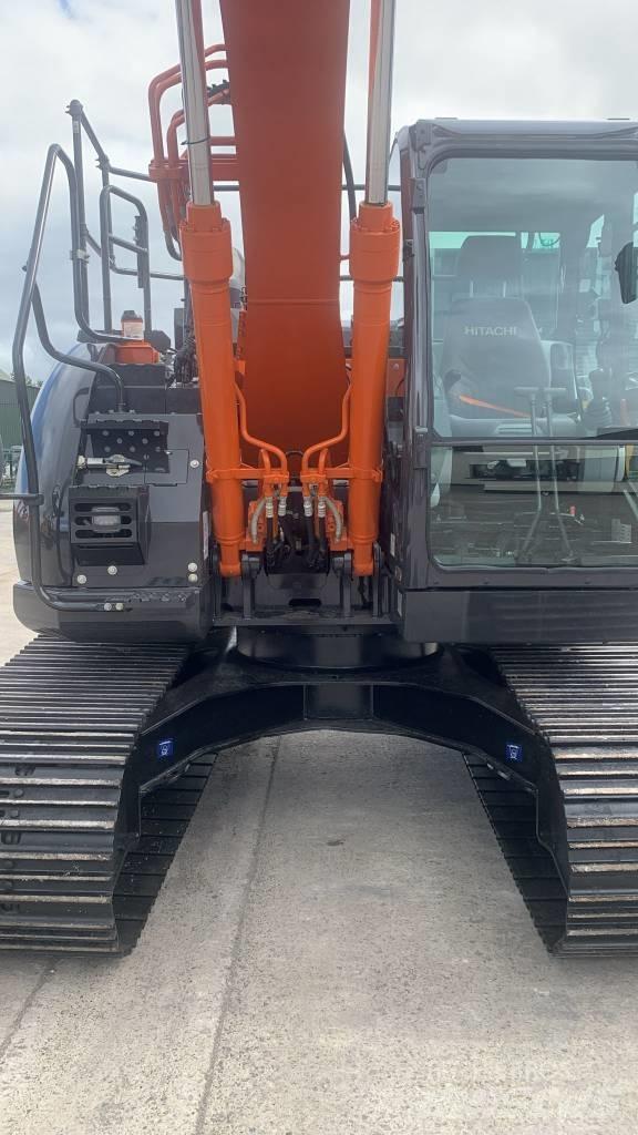 Hitachi ZX 135 US-6 Vikšriniai ekskavatoriai