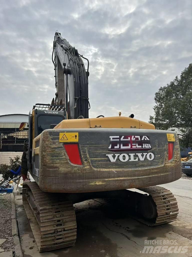 Volvo 240DL Vikšriniai ekskavatoriai