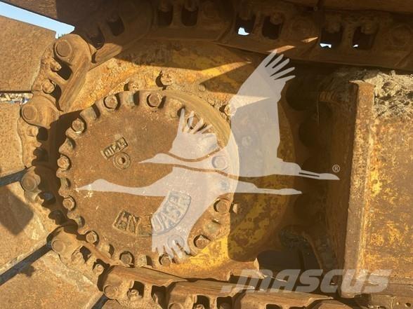 CAT 235B Vikšriniai ekskavatoriai