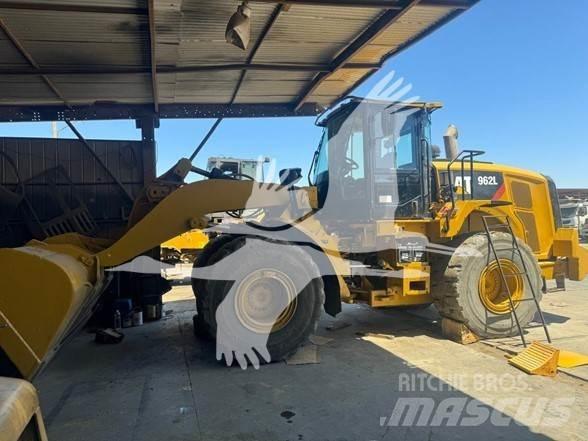 CAT 962L Naudoti ratiniai krautuvai