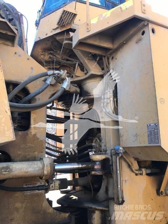 CAT 992G Naudoti ratiniai krautuvai