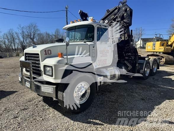 Mack RD688S Naudoti vilkikai