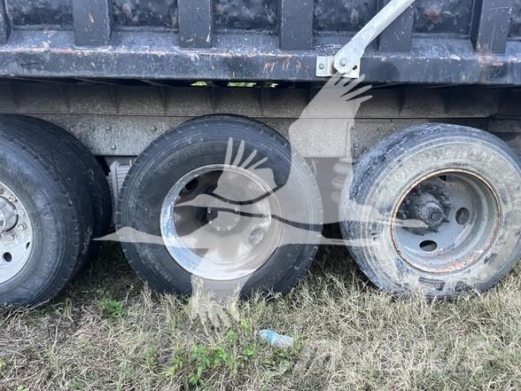 Mack RD688S Savivarčių priekabų vilkikai