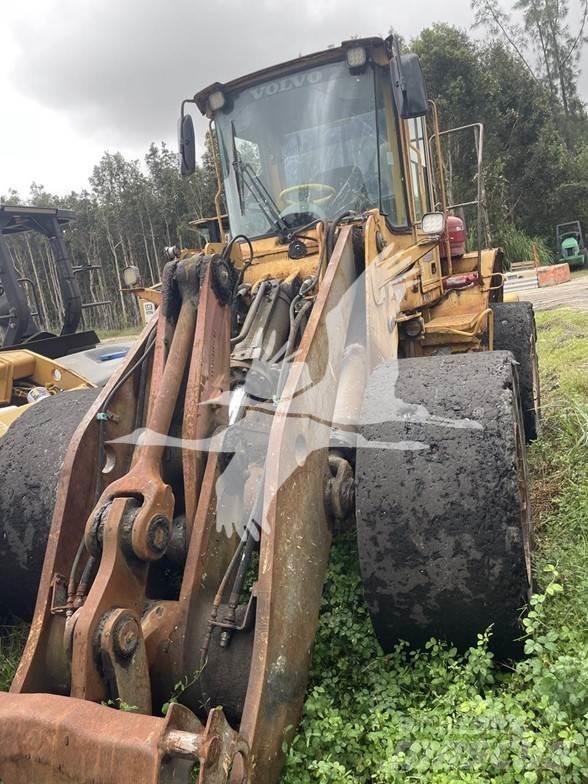 Volvo L120E Naudoti ratiniai krautuvai