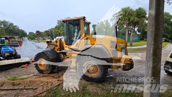 Volvo L70G Naudoti ratiniai krautuvai