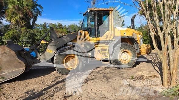 Volvo L70G Naudoti ratiniai krautuvai