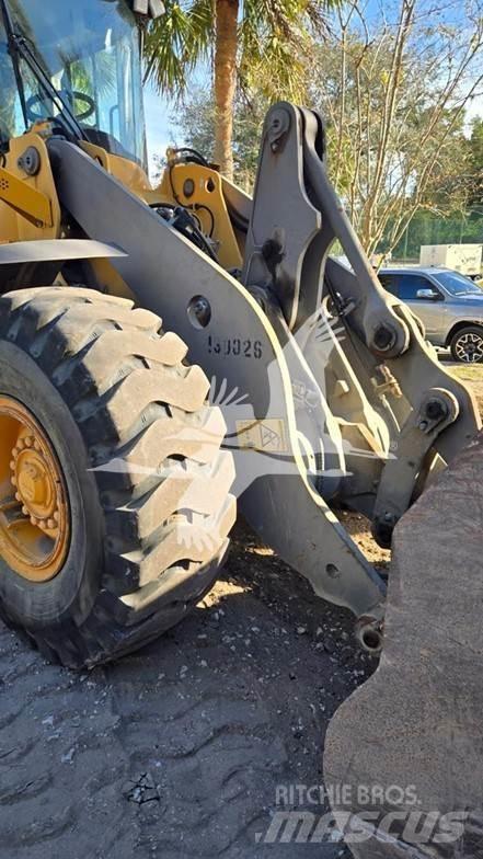 Volvo L70G Naudoti ratiniai krautuvai