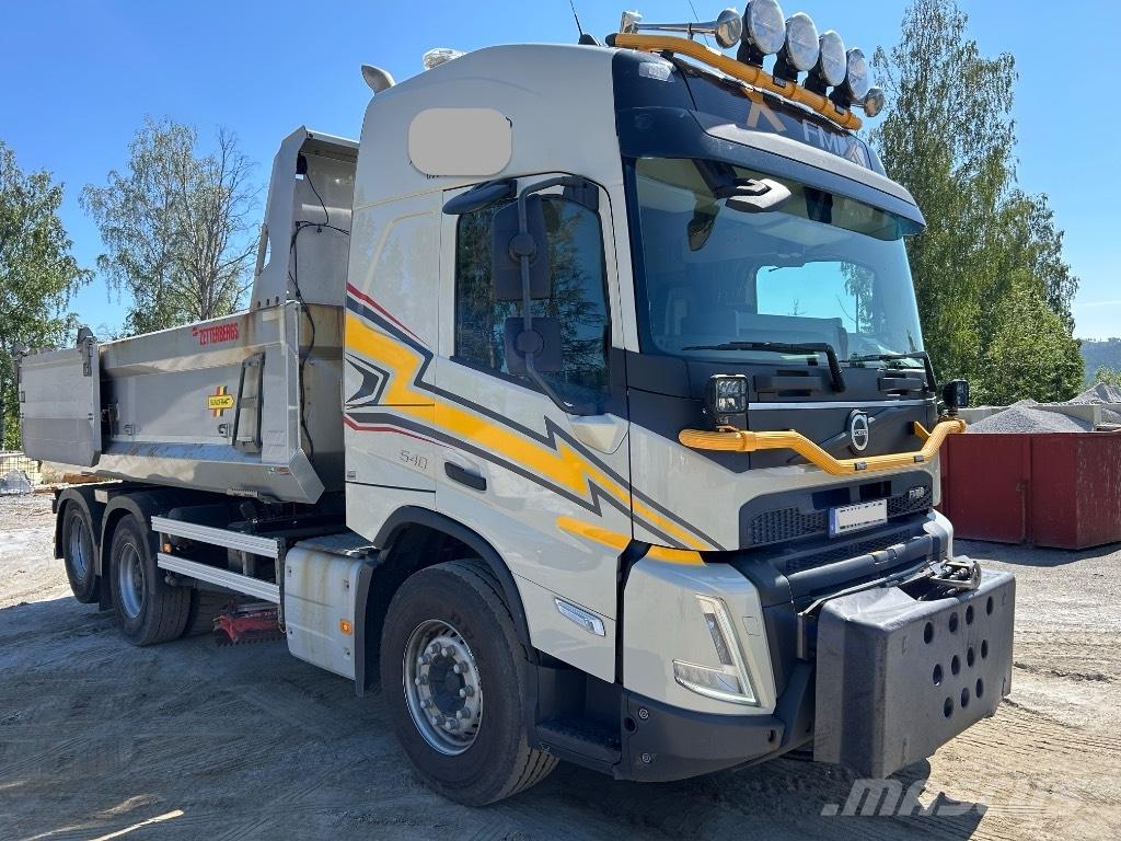 Volvo FMX 540 Savivarčių priekabų vilkikai