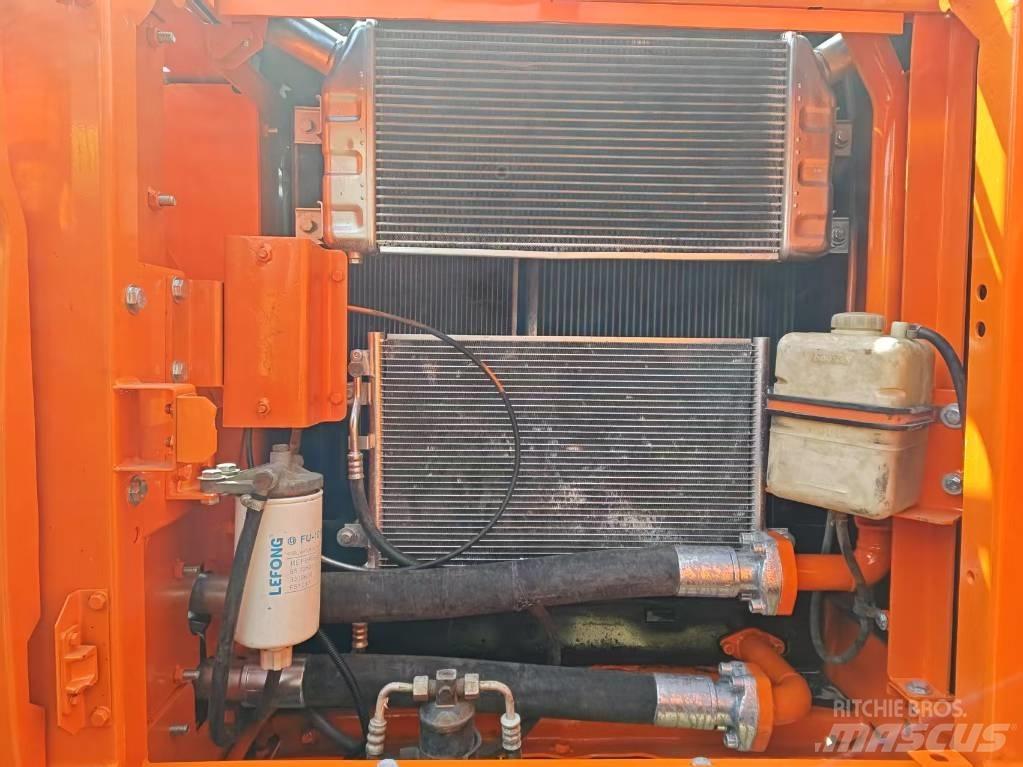 Doosan DX 225 LC Vikšriniai ekskavatoriai
