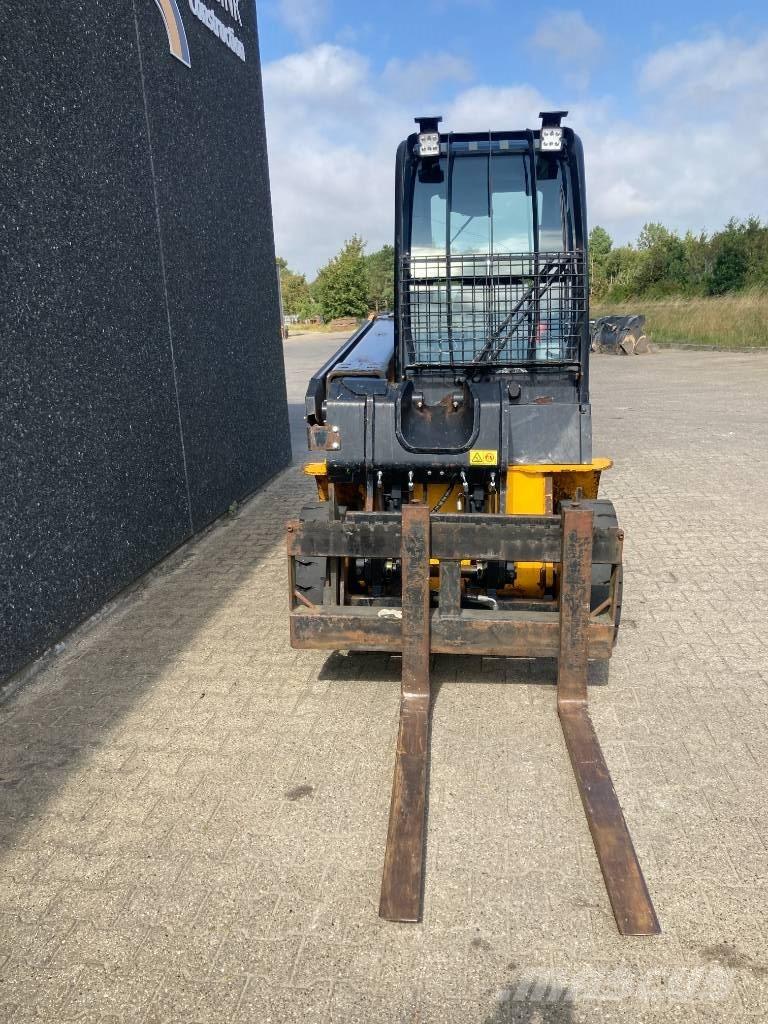 JCB TLT 35 D 4x4 Teleskopiniai krautuvai