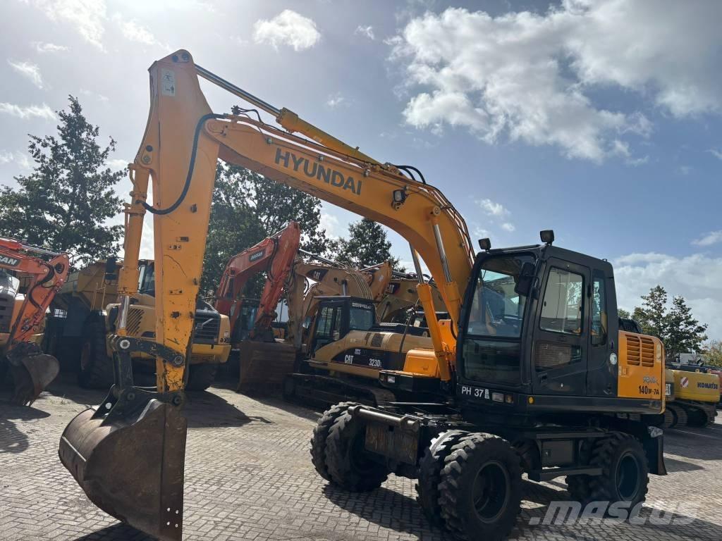 Hyundai 140W-7A Ratiniai ekskavatoriai