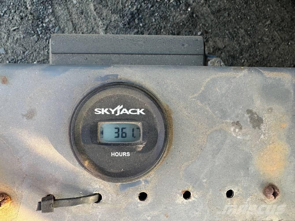 SkyJack SJ 4632 Žirkliniai keltuvai