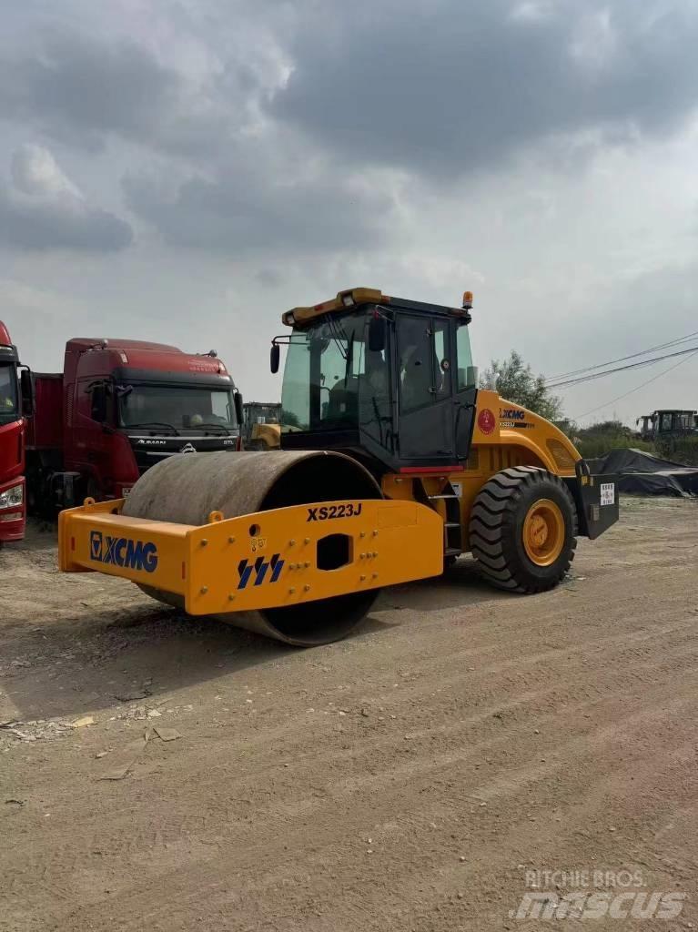 XCMG XS 223 J Vieno būgno volai