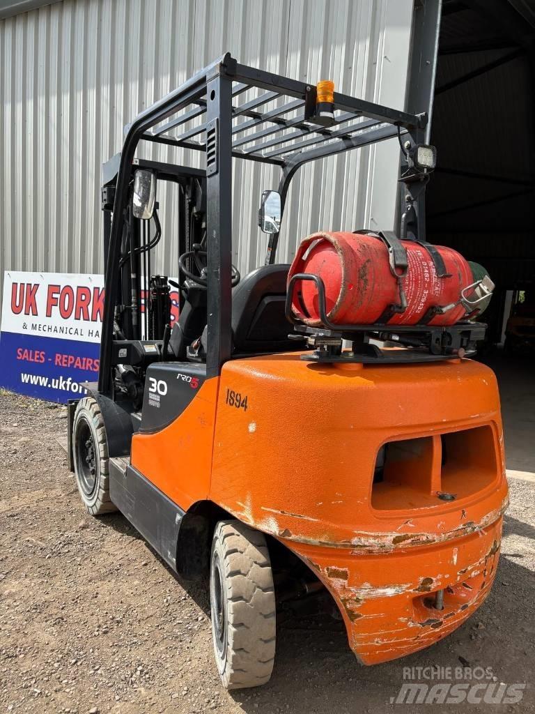 Doosan G 30 E-5 LPG (dujiniai) krautuvai