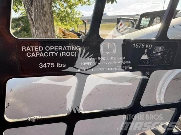 Bobcat T770 Krautuvai su šoniniu pasukimu