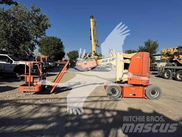 JLG E300AJP Alkūniniai keltuvai