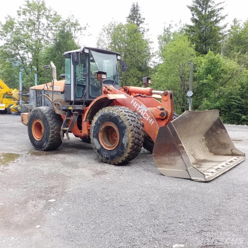 Hitachi ZW 220 Naudoti ratiniai krautuvai