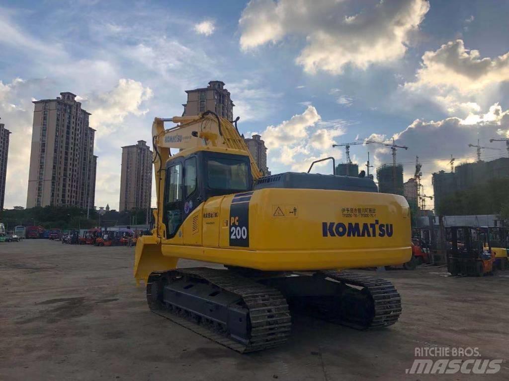 Komatsu PC 200-7 Vikšriniai ekskavatoriai