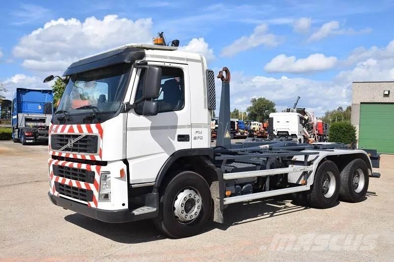 Volvo FM 370 Sunkvežimiai su keliamuoju kabliu