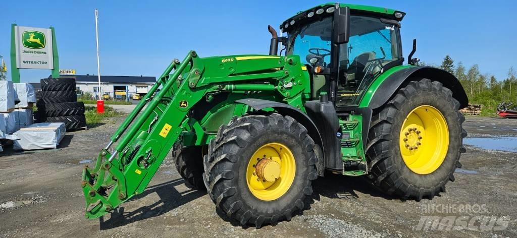 John Deere 6215R Traktoriai